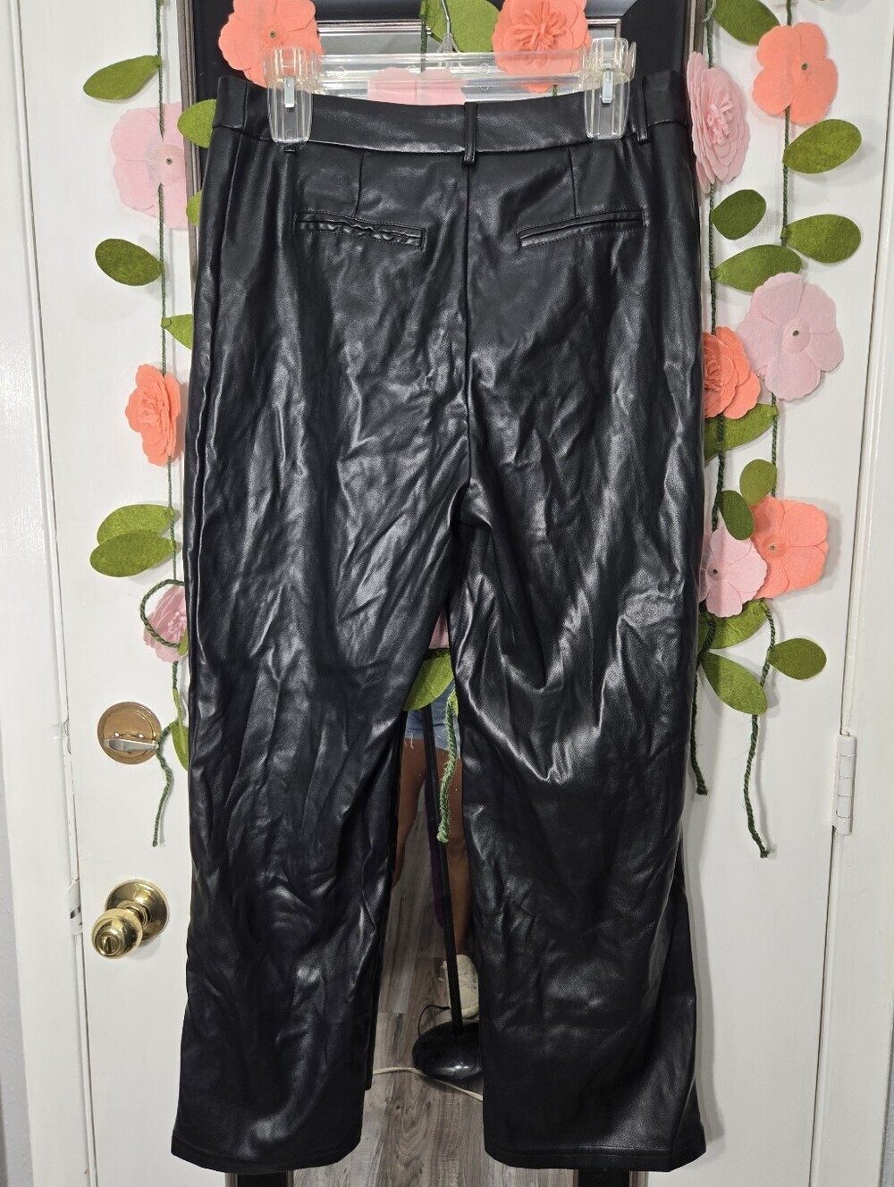 Kathy Ireland Faux Leather Cropped Pants Sz M Black - Picture 5 of 10